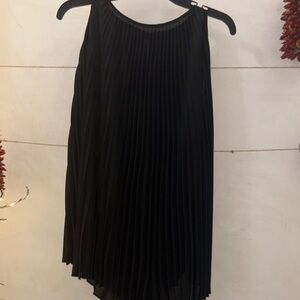 Cable & Gauge Black Pleated Top